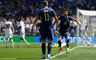 Bosnia thắng đậm Qatar, chờ vé vớt vòng 1/16