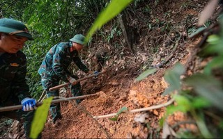 MỆNH LỆNH TỪ TRÁI TIM: Dưới đá núi, các anh vẫn chờ
