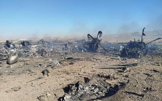 Phi công chiến đấu cơ Mỹ kinh ngạc về dàn UAV “sứa biển” quái dị trên bầu trời Iran