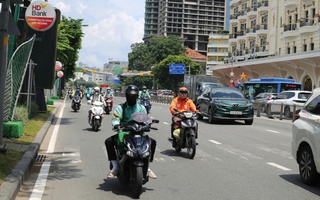 Giữa mùa mưa, nắng nóng bao trùm cả nước