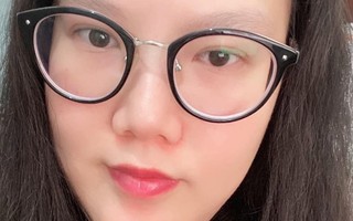 Đạo diễn Minh Nguyệt dốc sức cho triển lãm tranh của con gái - họa sĩ Moon