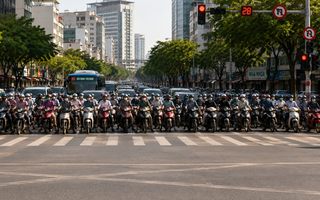 NHỮNG CÂU CHUYỆN NHỎ: Năm giây ở ngã tư