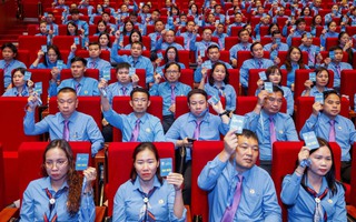 Xây dựng Công đoàn vững mạnh toàn diện