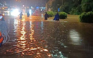 Kịp thời giải cứu 3 người bị nước cuốn trôi sau cơn mưa lớn