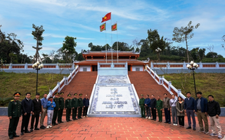 Tô thắm ký ức hào hùng