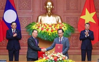 Thủ tướng Lê Minh Hưng và Thủ tướng Lào chứng kiến ký 4 văn kiện hợp tác