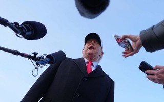 Ông Donald Trump yêu cầu Israel "dừng tay" sau đòn trả đũa của Iran