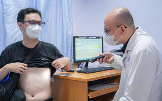 Nhiều người nhập viện vì kiến ba khoang