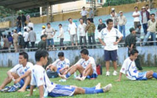 Thảm bại, Hòa Phát HN tranh vé vớt