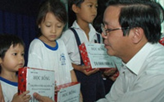 Học giỏi để đền ơn