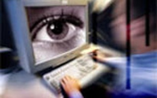 Tham ảnh "nóng" Trần Quán Hy, nhiều người tự cài Trojan