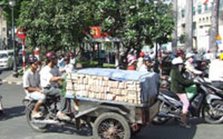 Xe Trung Quốc cũng tệ như xe ba gác, sao không cấm?