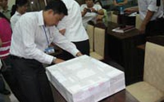 Hội đồng Đấu thầu không rành luật?