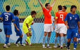 Bóng đá nam vắng bóng châu Á