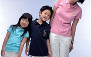 Hãy quan tâm tới mọi người xung quanh hơn nữa