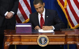 Obama bị gửi thư dính máu nhiễm HIV