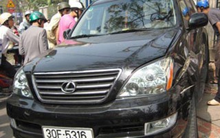 Khởi tố nữ sinh viên giết người trên xe Lexus
