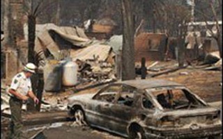 Úc: Nạn nhân vụ cháy rừng về nhà