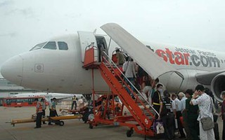 Jetstar Pacific sửa máy bay như sửa... xe máy ?