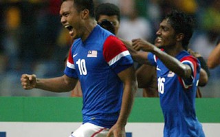Thắng Indonesia “3 sao”, Malaysia đặt 1 tay lên cúp vàng