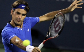 Federer vượt “ải” Del Potro