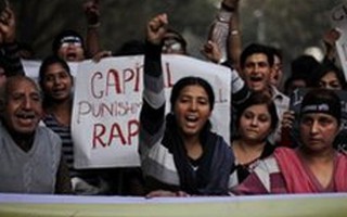 Ấn Độ: Bé 7 tuổi bị cưỡng bức cạnh phòng hiệu trưởng