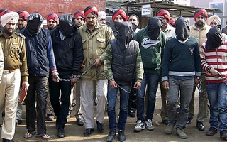 Ấn Độ: Hiếp dâm thành “đại dịch”