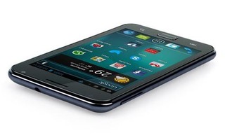 Kogan Agora màn hình 5-inch, 2 SIM giá 3,3 triệu đồng