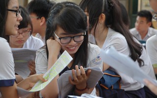 Đề thi, gợi ý giải đề môn văn