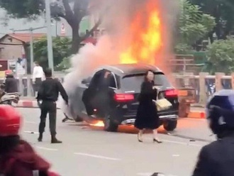 Câu chuyện phụ phái nữ và xe cộ tương đối MercedesBenz CafeAutoVn #7 Câu chuyện phụ phái nữ và xe cộ tương đối MercedesBenz CafeAutoVn