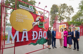 Vietcombank phối hợp với UBND phường Hoàn Kiếm triển lãm tranh “Mã Đáo”