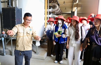Gần 100 tân thủ khoa tham quan công nghệ xử lý chất thải tại VWS