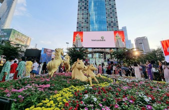 Vietcombank tiếp tục đồng hành cùng Đường hoa Nguyễn Huệ 2026, góp sắc xuân giữa lòng TP HCM