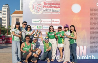 Hơn 12.000 runner “lên dây cót” tại Nha Trang: Không khí sôi động trước giờ G 