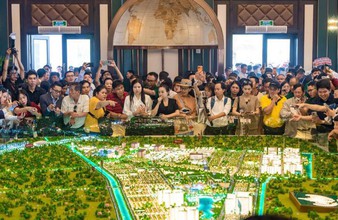 Sợ lỡ cơ hội mua nhà phố TP HCM giá hời trước 1-7, hàng ngàn người đặt chỗ ngay trên livestream