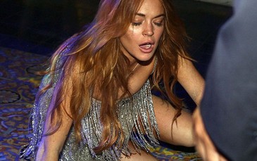 Lindsay Lohan “vồ ếch” tại liên hoan phim