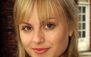 Nữ diễn viên bị sa thải do đã 25 thay vì 19 tuổi