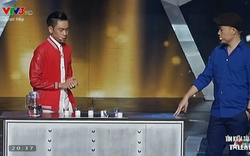 Giám khảo Huy Tuấn không ngờ Tấn Phát uống nhầm axit
