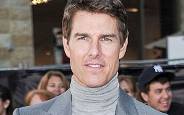 Tom Cruise lại “hứng đá” vì giáo phái Scientology