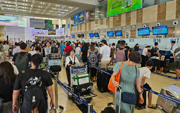 Bất ngờ giá vé máy bay