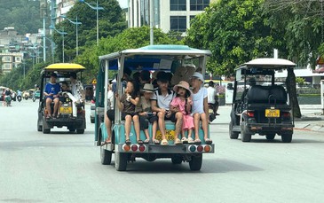 Gỡ vướng cho xe điện chở khách du lịch