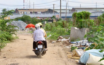 Chùm ảnh: Sốt ruột với dự án cải tạo kênh Tham Lương
