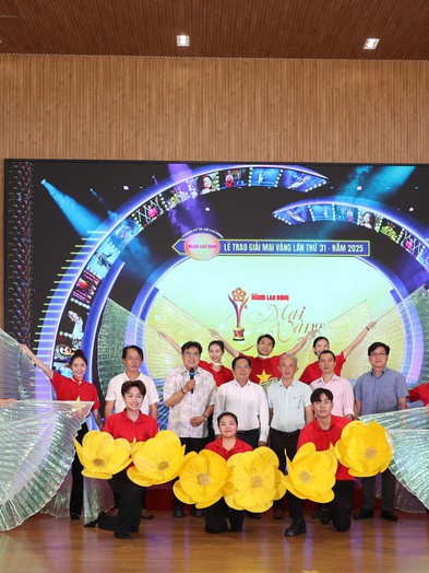 Tổng đạo diễn THANH HIỆP: Mai Vàng 31 - dạ tiệc nghệ thuật giàu cảm xúc