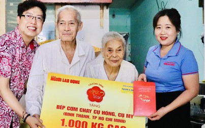 Trao 1.000 ký gạo "Mai Vàng tri ân" cho bếp cơm chay cụ Hồng, cụ My