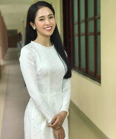 Phương Ý - Ca khúc "Vạn lối sầu"