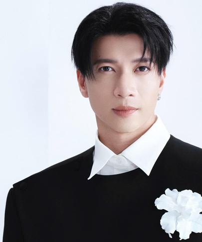 S.T Sơn Thạch  là ứng viên giải Mai Vàng lần thứ 31-2025 hạng mục Nam ca sĩ được yêu thích nhất