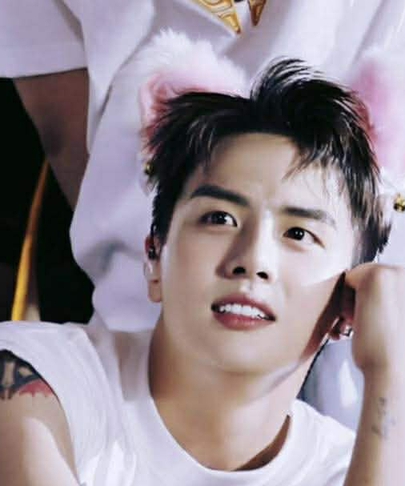 Diễn viên hài - nghệ sĩ Duy Khánh Zhou Zhou