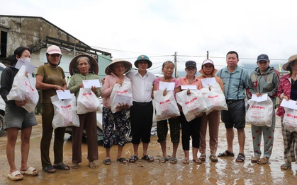 "Trái tim miền Trung" đến vùng rốn lũ của Đà Nẵng