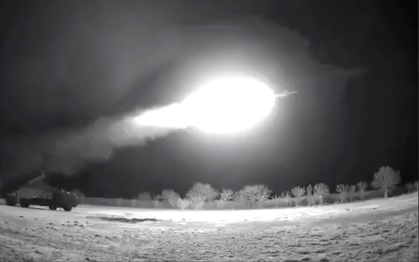 Ukraine tung tên lửa mới, Nga siết vòng vây lửa