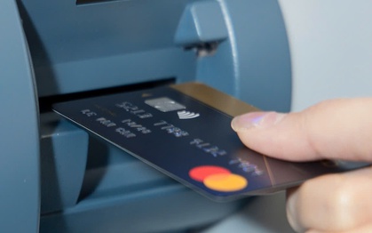 Thông tin quan trọng chủ thẻ tín dụng nên biết trước khi quá muộn